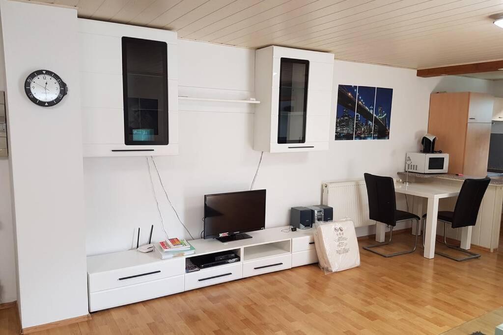 Schoene Wohnung In Karben - Rendel, Mit Freisitz Ngoại thất bức ảnh